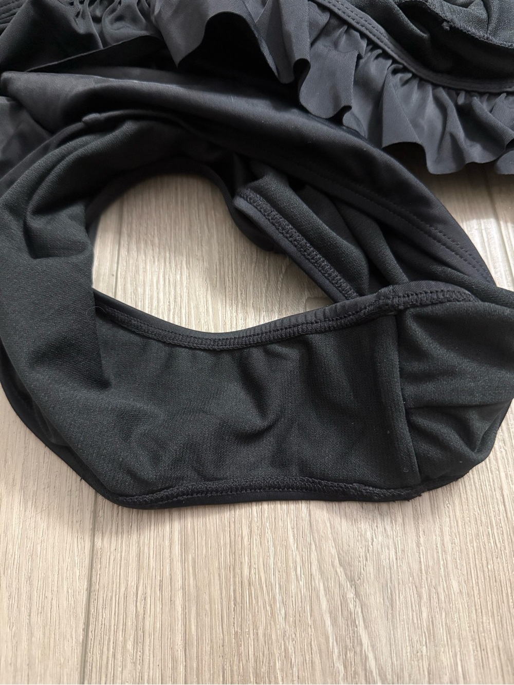 Black Ruffled Shoulder One-Piece Swimsuit - Picture 4 of 4